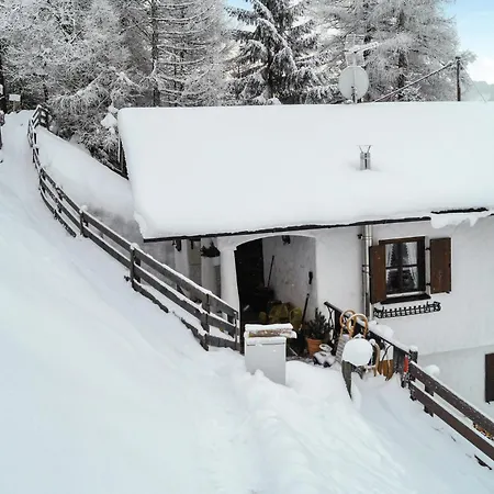 Ferienhaus In Ruhiger Lage *