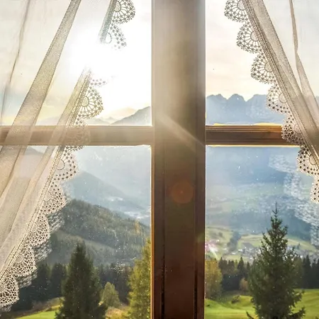 Ferienhaus In Ruhiger Lage *