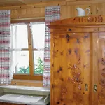 Ferienhaus In Ruhiger Lage Mieders